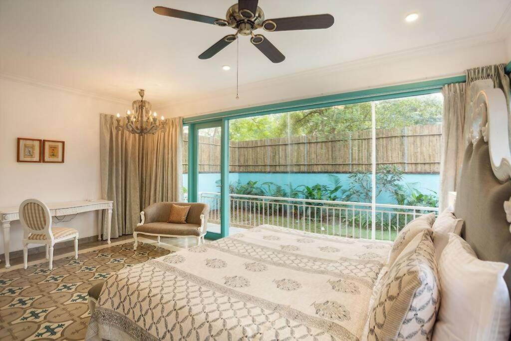 White Banyan Beach Villa, Candolim By The Acacia Villas Bagian luar foto