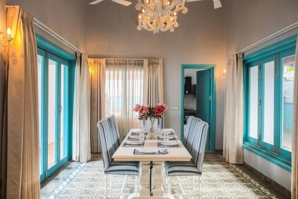 White Banyan Beach Villa, Candolim By The Acacia Villas Bagian luar foto